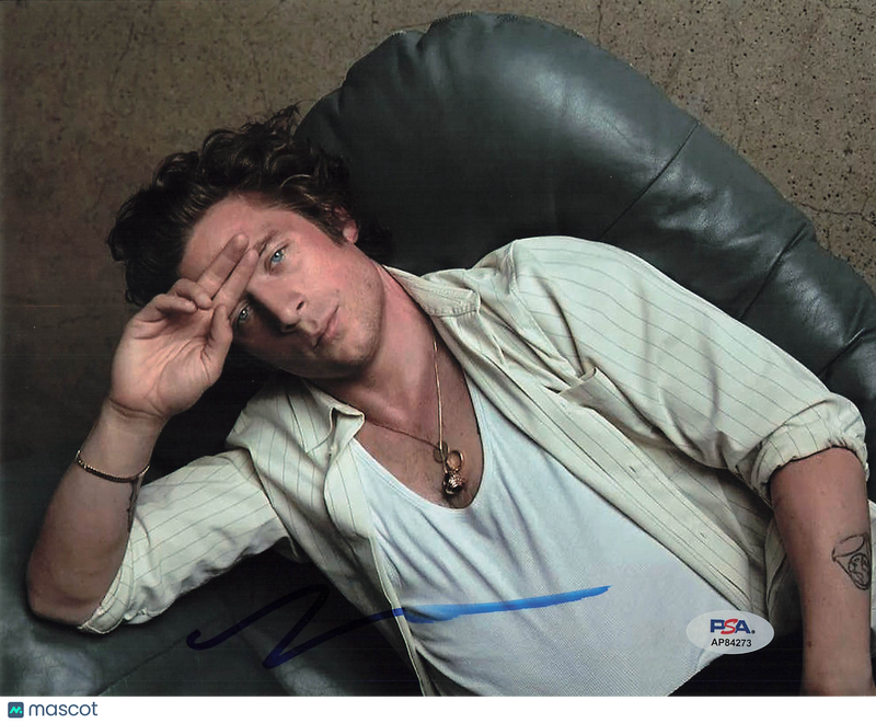 Jeremy Allen White Signed 8x10 Photo PSA Autograped