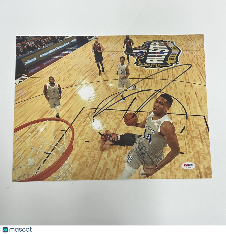 Giannis Antetokounmpo Signed 11x14 Photo PSA Milwaukee Bucks
