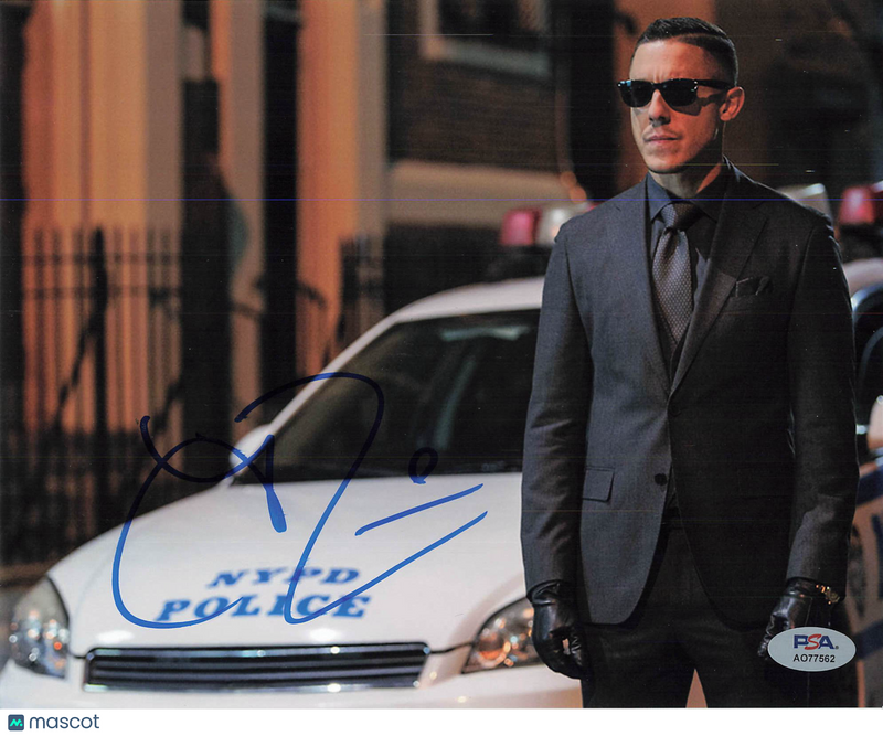 Theo Rossi Signed 8x10 Photo PSA Autographed