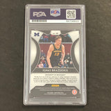 2019-20 Panini Mosaic #48 Ignas Brazdeikis Signed AUTO PSA Slabbed RC Knicks