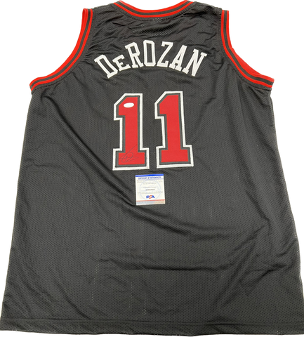 DeMar DeRozan signed jersey PSA/DNA Chicago Bulls Autographed