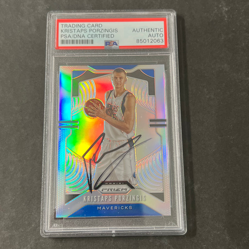 2019-20 Panini Prizm #76 Kristaps Porzingis Signed Card AUTO PSA Slabbed Mavericks