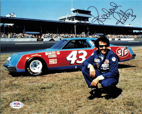 RICHARD PETTY Signed 8x10 Photograph PSA Autographed Nascar Racing