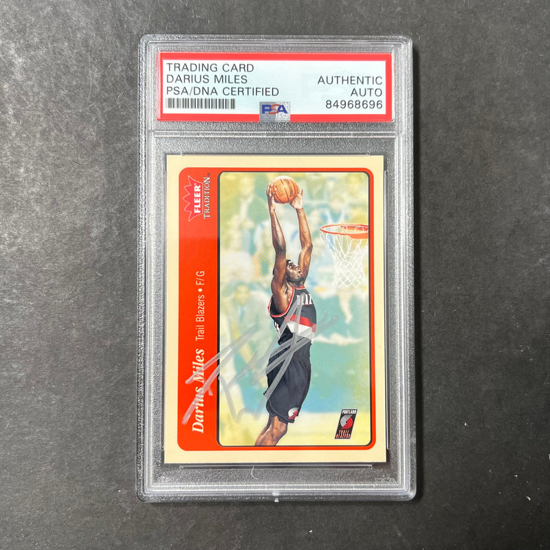 2004 Fleer NBA Properties #98 Darius Miles signed Card Auto PSA Slabbed Trailblazers