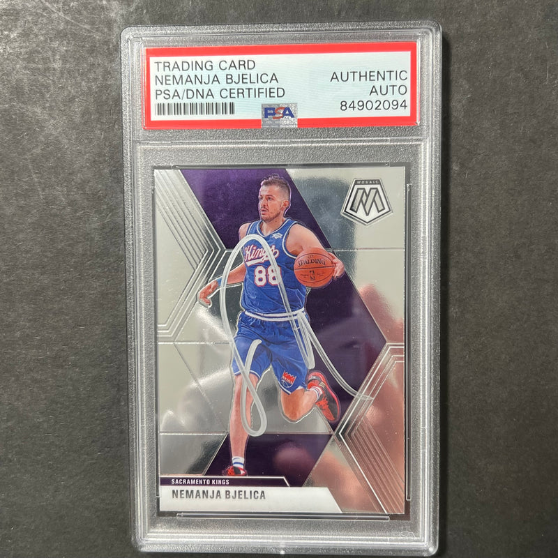 2019-20 Panini Mosaic #50 Nemanja Bjelica Signed Card AUTO PSA/DNA Slabbed Kings