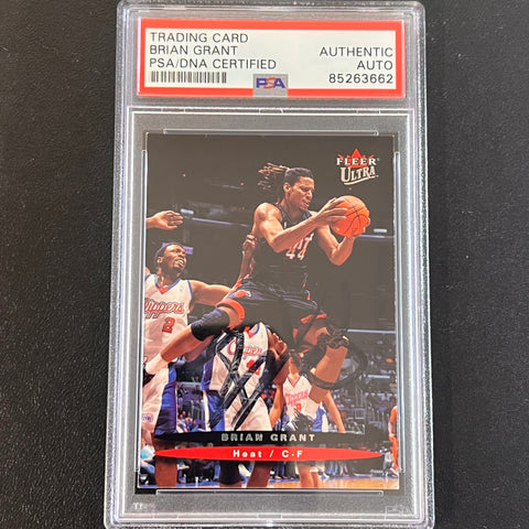 2003 Fleer NBA #17 Brian Grant Signed Card AUTO PSA Slabbed Heat