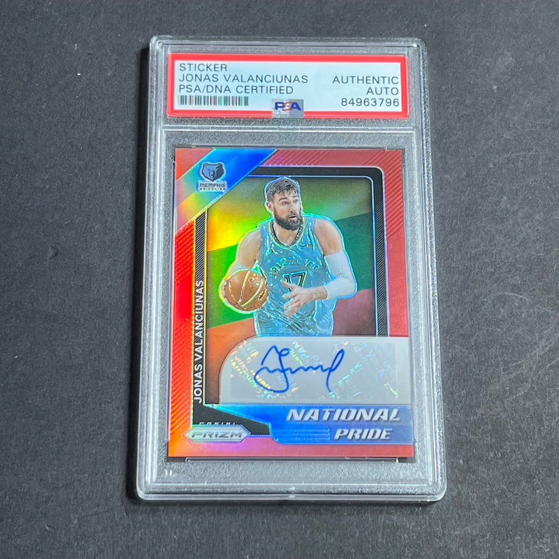 2020-21 Panini Chronicles Prizm #NPS-JNV Jonas Valanciunas Signed Card AUTO PSA Slabbed Grizzlies