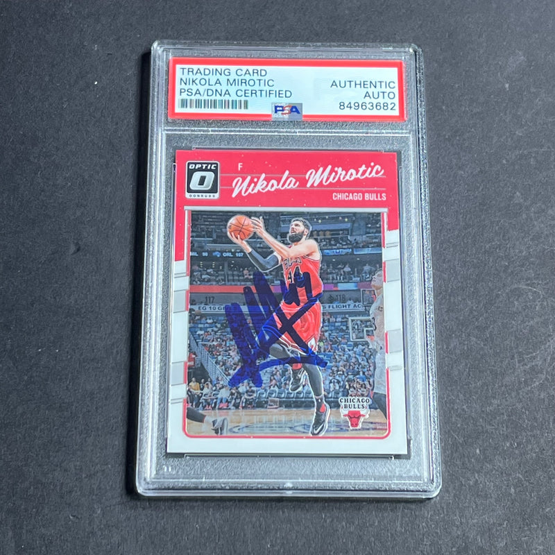 2016-17 Panini Donruss #13 Nikola Mirotic Signed Card AUTO PSA Slabbed Bulls