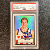 2005-06 Topps Chrome 1952 Style #153 David Lee Signed Card AUTO PSA Slabbed Knicks