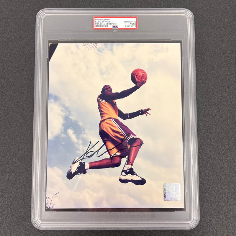 Kobe Bryant Signed Photo Encapsulated PSA/DNA Autographed Los Angeles Lakers HOF Rookie Graph