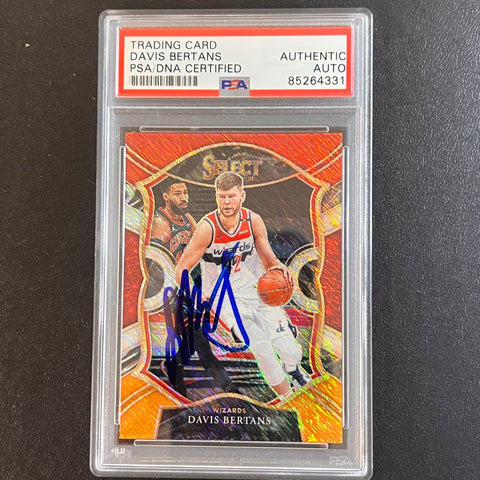 2020-21 Panini Select #28 Davis Bertans Signed Card AUTO PSA/DNA Slabbed Wizards