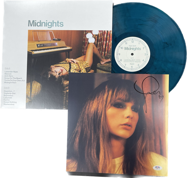 Taylor Swift Signed Jade Green Vinyl Insert PSA/DNA Autographed Taylor Swift Signed Jade Green Vinyl Insert PSA/DNA Autographed