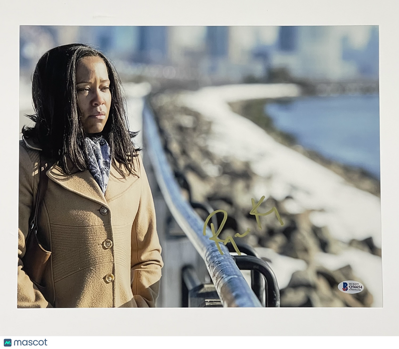 Regina King signed 11x14 Photo BAS Autographed Seven Seconds
