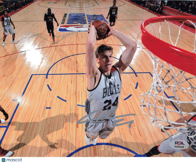 Lauri Markkanen Chicago Bulls Signed Basketball 8x10 Photo PSA