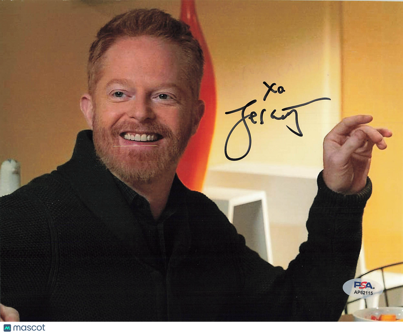Jesse Tyler Ferguson Signed 8x10 Modern Family Photo PSA Autographed