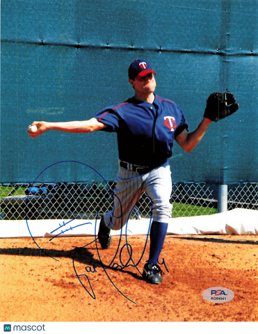 Pat Neshek Minnesota Twins Signed 8x10 Photo PSA