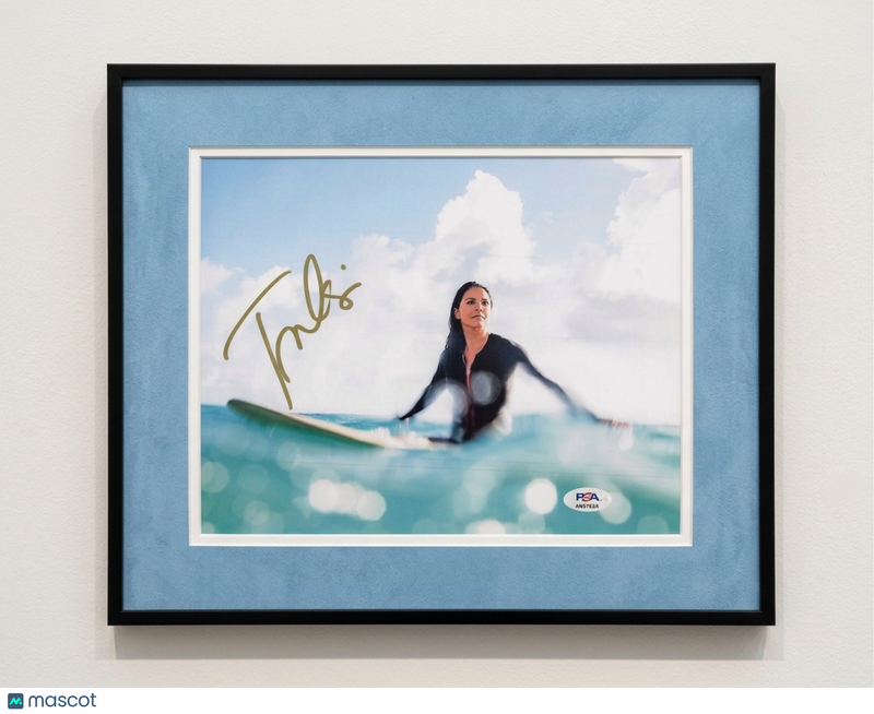 Tulsi Gabbard Signed 8x10 Framed Photo PSA/DNA Autographed