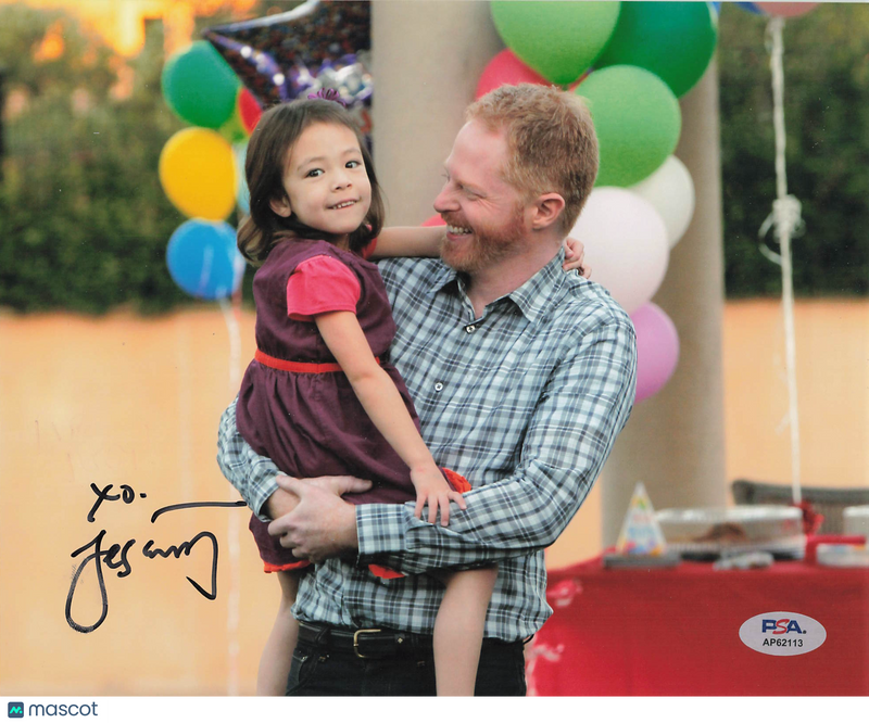 Jesse Tyler Ferguson Signed 8x10 Modern Family Photo PSA Autographed