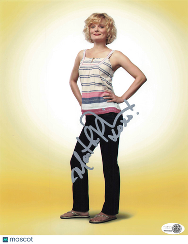 Martha Plimpton Signed 8x10 Photo JSA Autographed Raising Hope