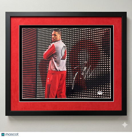 Damian Lillard Portland Trail Blazers Signed 11x14 Custom Framed Photo PSA