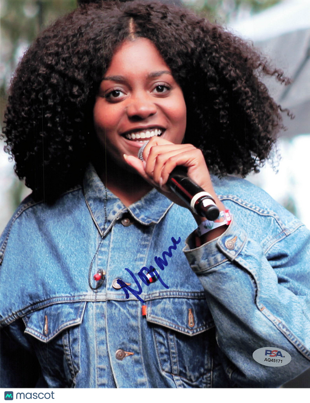 Noname Signed 8x10 Photo PSA Autographed