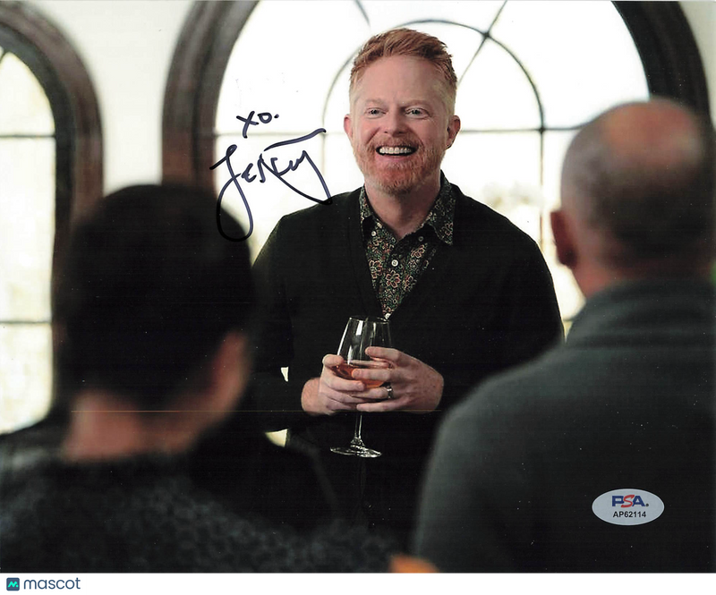 Jesse Tyler Ferguson Signed 8x10 Modern Family Photo PSA Autographed