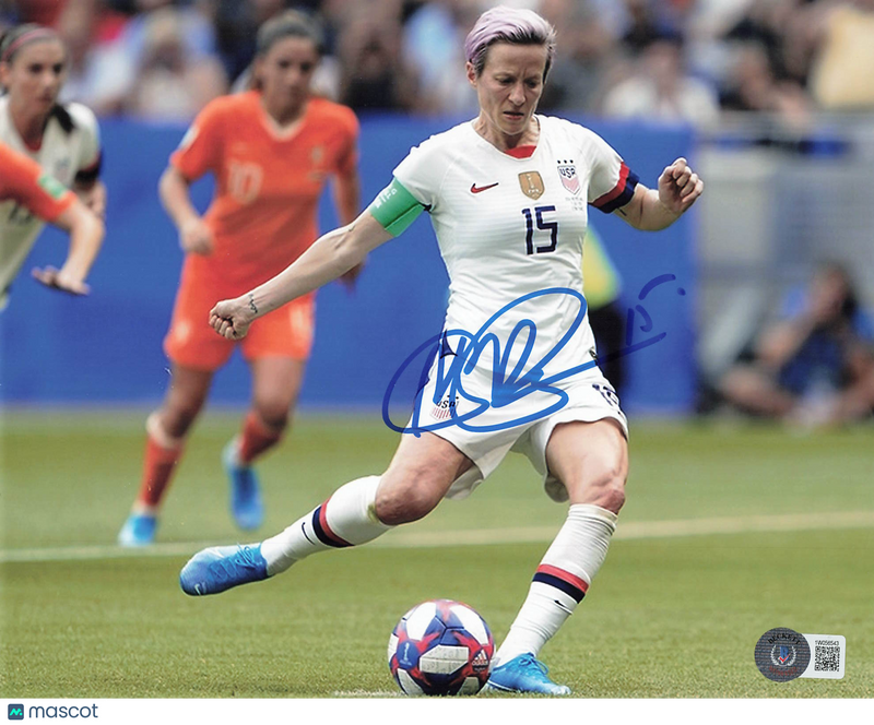 Megan Rapinoe Signed USWNT Soccer 8x10 Photo BAS Autographed