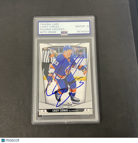 Casey Cizikas 2024-25 Upper Deck O-pee-chee Hockey#328 Signed Card PSA 10