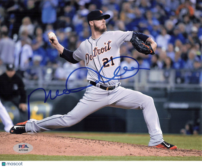 Mark Lowe Detroit Tigers Signed 8x10 Photo PSA
