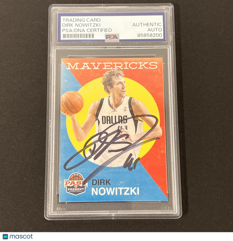 2012 Panini Past & Present #155 Dirk Nowitzki Signed Card PSA Slabbed Mavericks