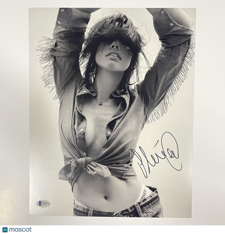 Stephanie Corneliussen signed 11x14 Photo BAS Autographed