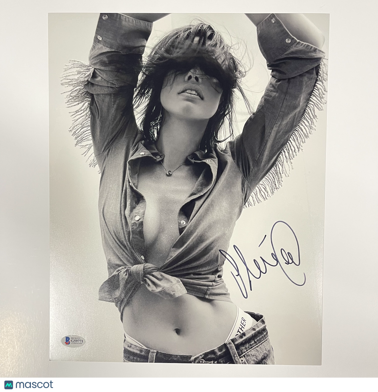 Stephanie Corneliussen signed 11x14 Photo BAS Autographed