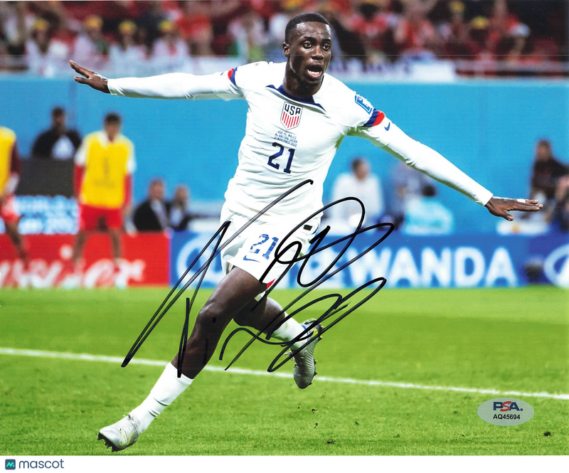 Tim Weah Signed USMNT Football Photo psa Autographed