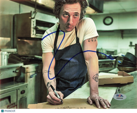 Jeremy Allen White Signed 8x10 Photo PSA Autographed