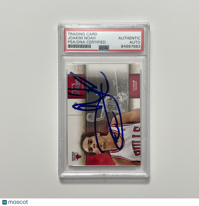 2010 Joakim Noah 2009-10 Panini Studio #70 Signed Card PSA Autographed