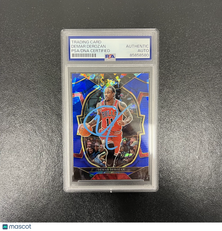 2022-23 Panini Prizm Select Basketball#5 DeMar DeRozan Signed Card PSA Bulls