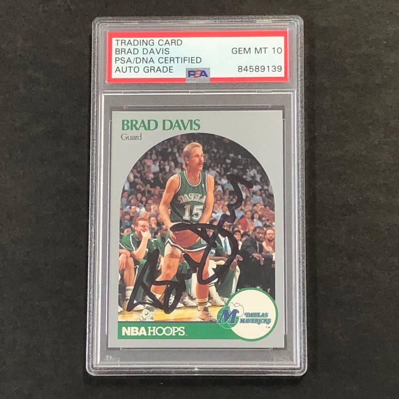 1990-91 NBA Hoops #84 Brad Davis Signed Card AUTO 10 PSA Slabbed Mavericks