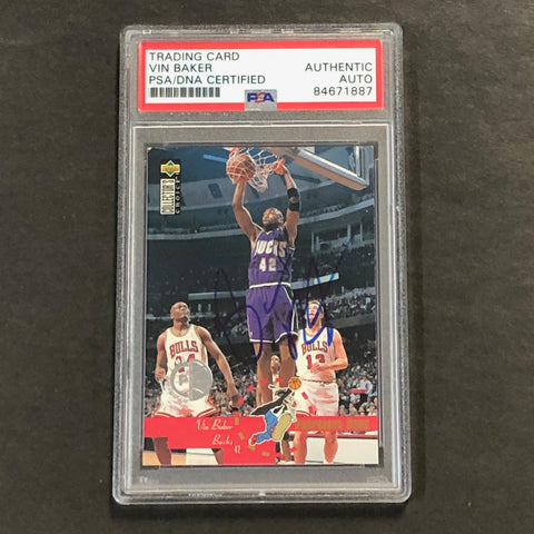 1995-96 Upper Deck Collector's Choice #197 Vin Baker Signed Card PSA/DNA Slabbed Bucks