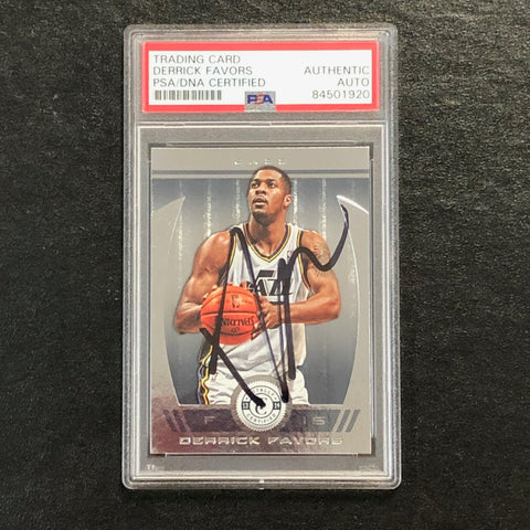 2013-14 Totally Certified #111 Derrick Favors Signed Card AUTO PSA Slabbed Jazz