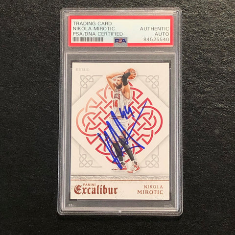 2015-16 Panini Excalibur #60 Nikola Mirotic Signed Card AUTO PSA Slabbed Bulls