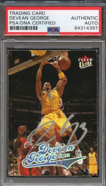 2004-05 Fleer Ultra #92 Devean George Signed Card AUTO PSA Slabbed