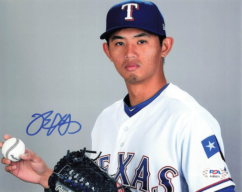 WEI-CHIEH HUANG signed 8x10 photo PSA/DNA Texas Rangers Autographed