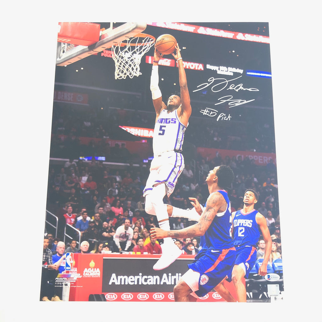 De'Aaron Fox Framed Jersey Beckett Autographed Signed Sacramento Kings