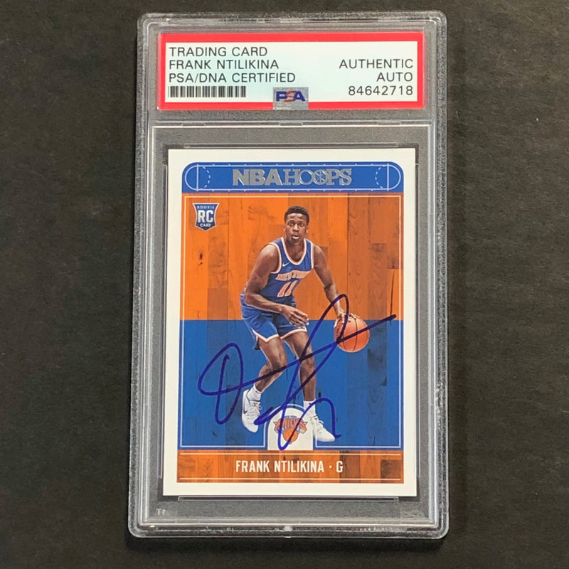 2017-18 NBA Hoops #258 Frank Ntilikina Signed Card AUTO PSA Slabbed RC Knicks