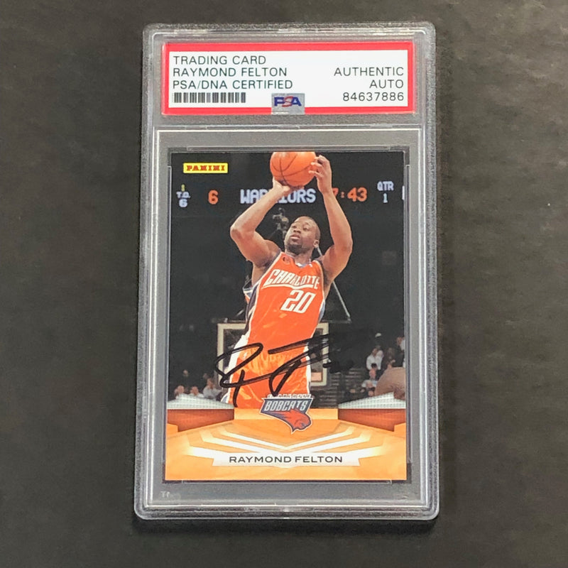 2009-10 Panini Basketball #122 Raymond Felton Signed Card AUTO PSA/DNA Slabbed Bobcats
