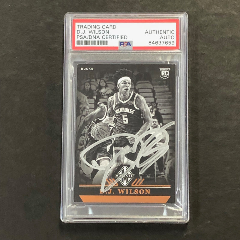2017-18 Panini Chronicles #323 D.J. Wilson Signed Card AUTO PSA/DNA Slabbed Bucks