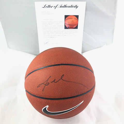 Kobe Bryant Signed Basketball PSA/DNA Autographed Los Angeles Lakers