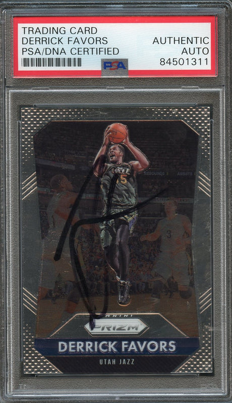 2015-16 Panini Prizm #191 Derrick Favors Signed Card AUTO PSA Slabbed Jazz